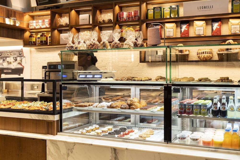 Hotel The Evelyn Nomad Nueva York Exterior foto A pastry shop in Athens, Greece