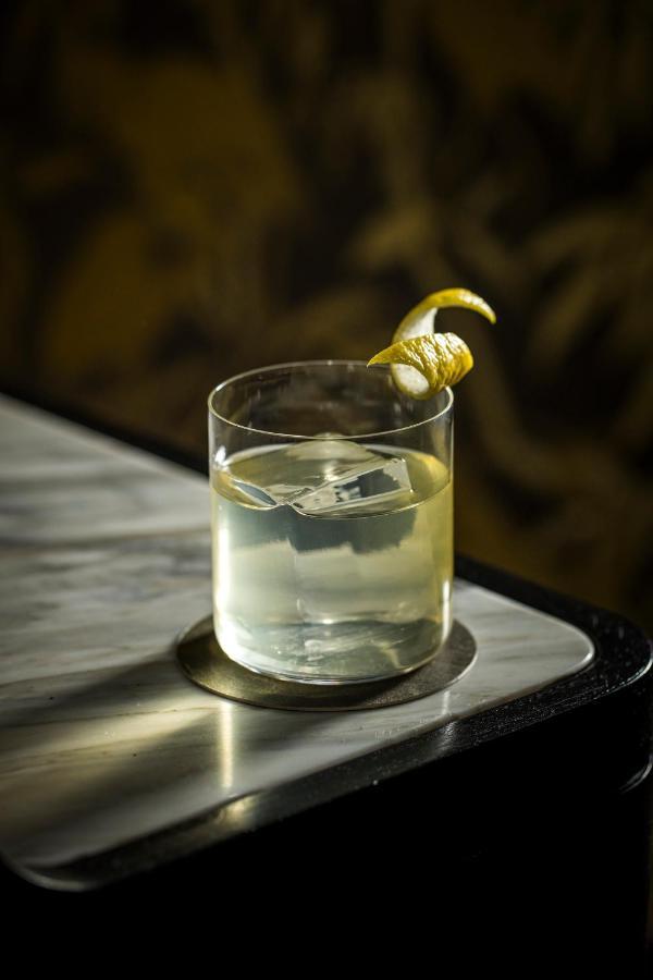 Hotel The Evelyn Nomad Nueva York Exterior foto A penicillin cocktail