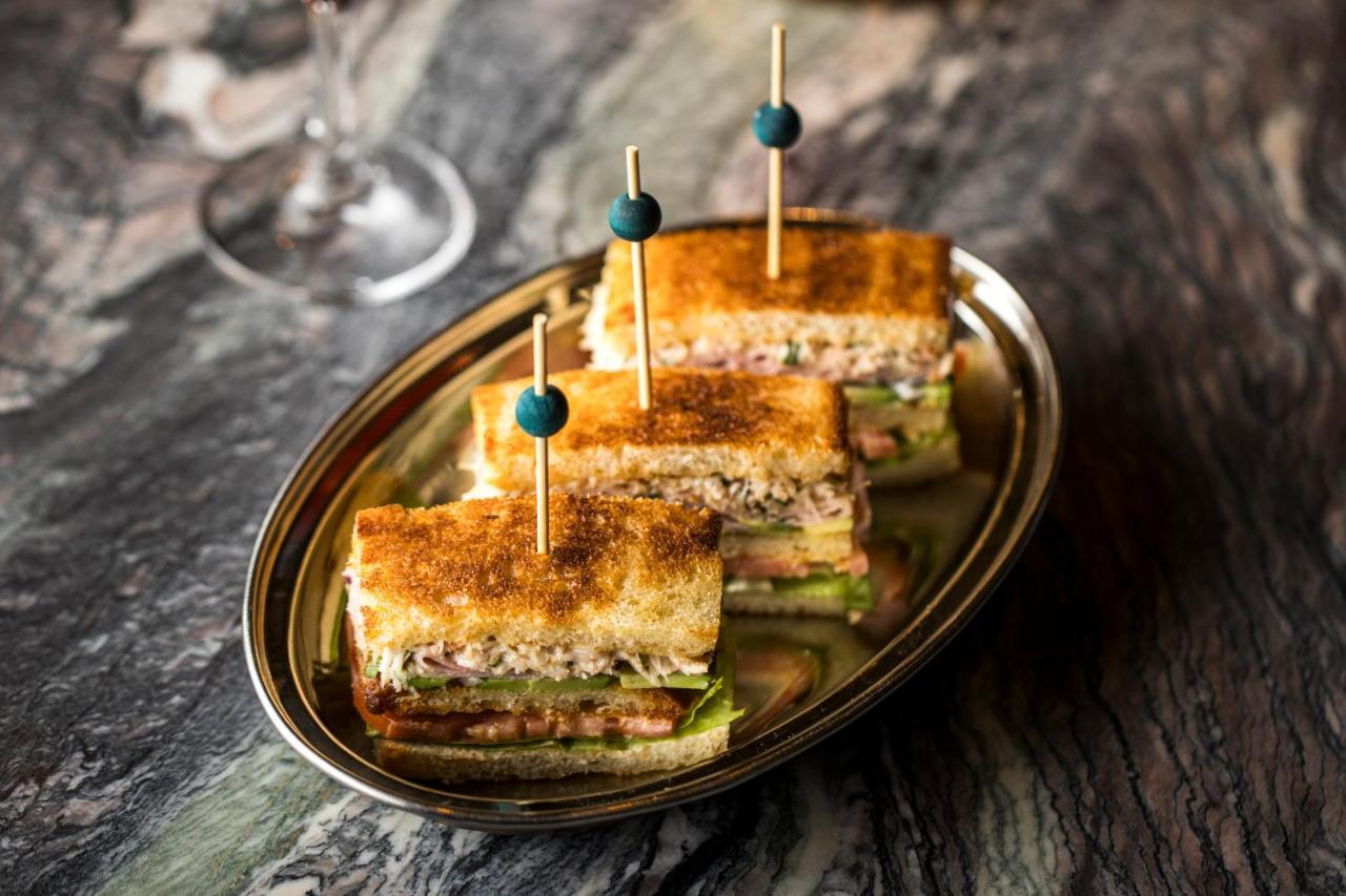 Hotel The Evelyn Nomad Nueva York Exterior foto A club sandwich