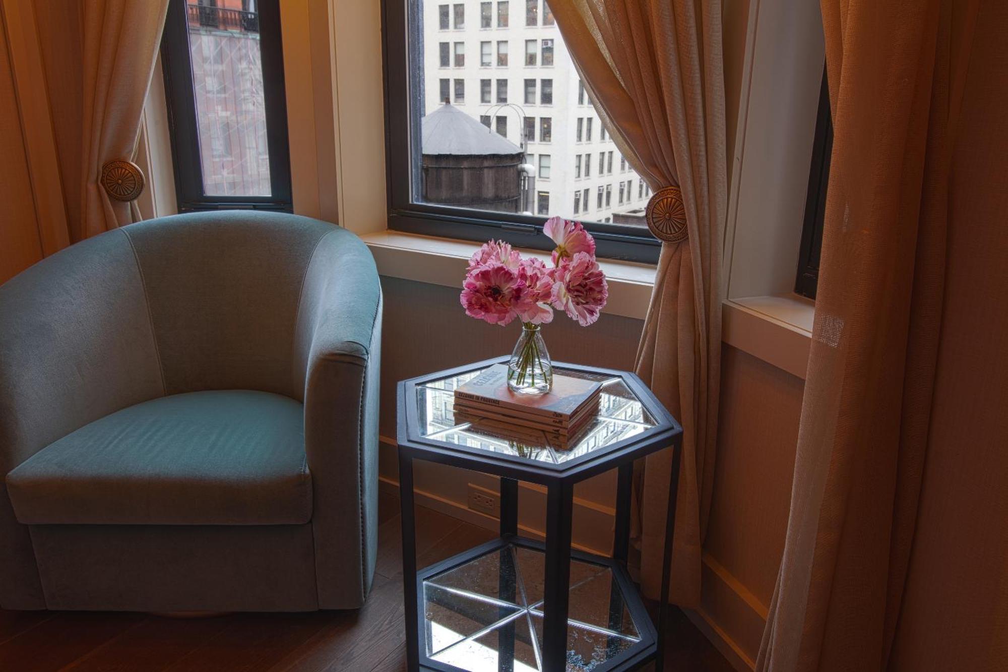 Hotel The Evelyn Nomad Nueva York Exterior foto A room at the Hotel 57